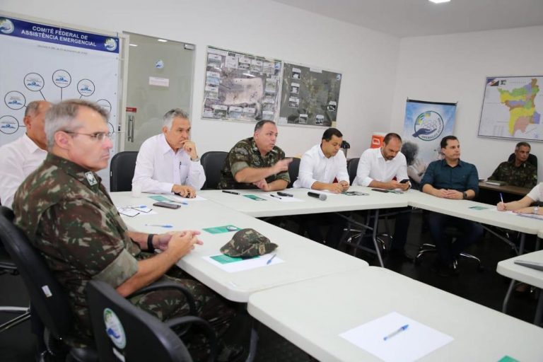 Eduardo Bolsonaro conversou com autoridades em Roraima