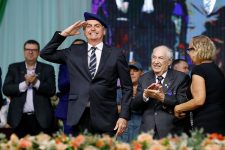 Jair Bolsonaro e veterano da segunda guerra em evento em 2019
