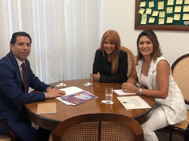 Flordelis e pastor Anderson do Carmo se reuniram com Michelle Bolsonaro
