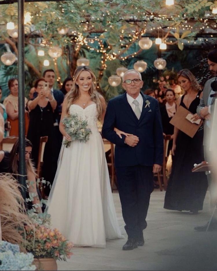 Foto que retrata Eudardo Bolsonaro e Heloísa Wolf em ensaio pré-wedding ganhou prêmio