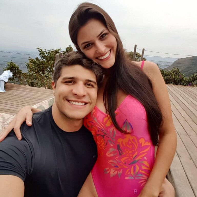 Gabriela Viegas e seu namorado