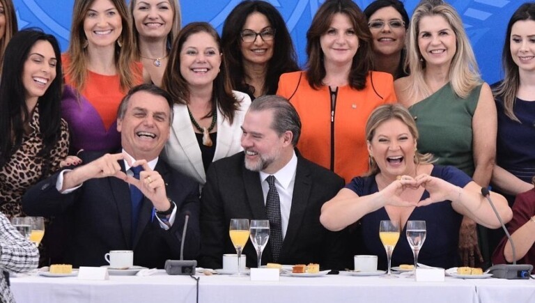 Jair Bolsonaro, Dias Toffoli e parlamentares debatem interesses da bancada feminina