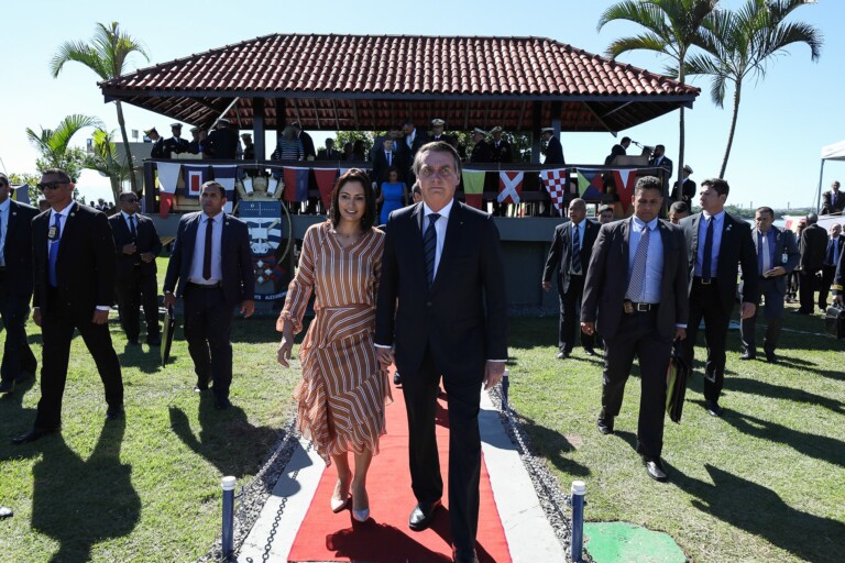 No Rio, Bolsonaro e Michelle vão a formatura de sargentos