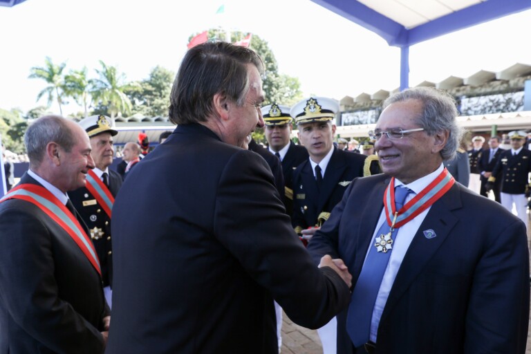 Bolsonaro e o ministro Paulo Guedes