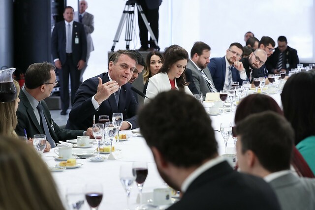 Bolsonaro participa de café da manhã com jornalistas