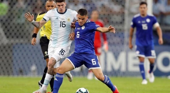Argentina e Paraguai se enfrentaram pela Copa América, nesta quarta-feira