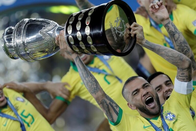 Brasil venceu o Peru e conquistou primeiro lugar na Copa América