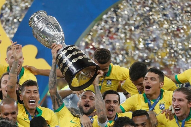 Brasil venceu o Peru e conquistou primeiro lugar na Copa América