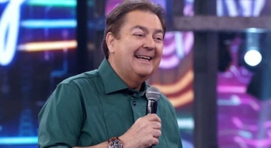 Faustão possui uma longa trajetória na televisão brasileira