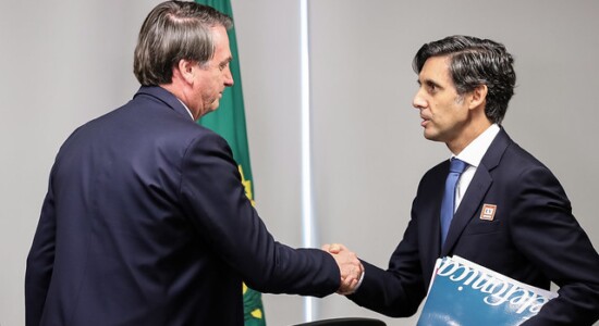 Bolsonaro recebe presidente mundial da companhia espanhola Telefônica