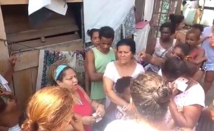 Kleber Lucas realizou ação solidária em comunidade do Rio de Janeiro