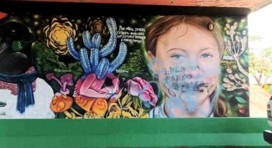 Grafite com rosto de Greta Thunberg