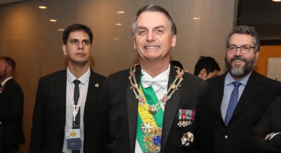 Bolsonaro participa da cerimônia de entronização do imperador do Japão