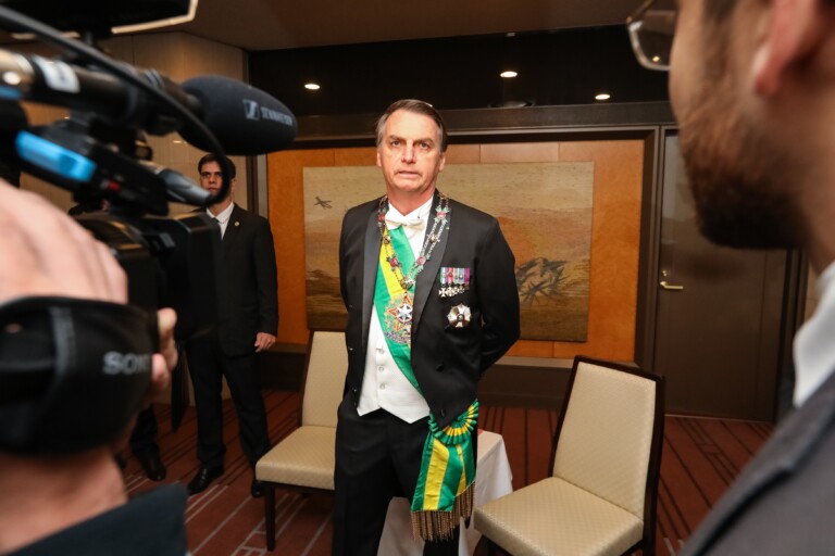 Bolsonaro participa da cerimônia de entronização do imperador do Japão