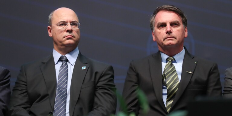 Em evento no Rio, Bolsonaro diz que inimigos dentro do Brasil 