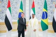 Presidente Jair Bolsonaro visita príncipe dos Emirados Árabes