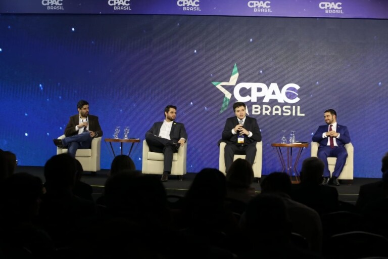 Flavio Morgenstern, Filipe Martins, Rafael Nogueira, e Taiguara Fernandes