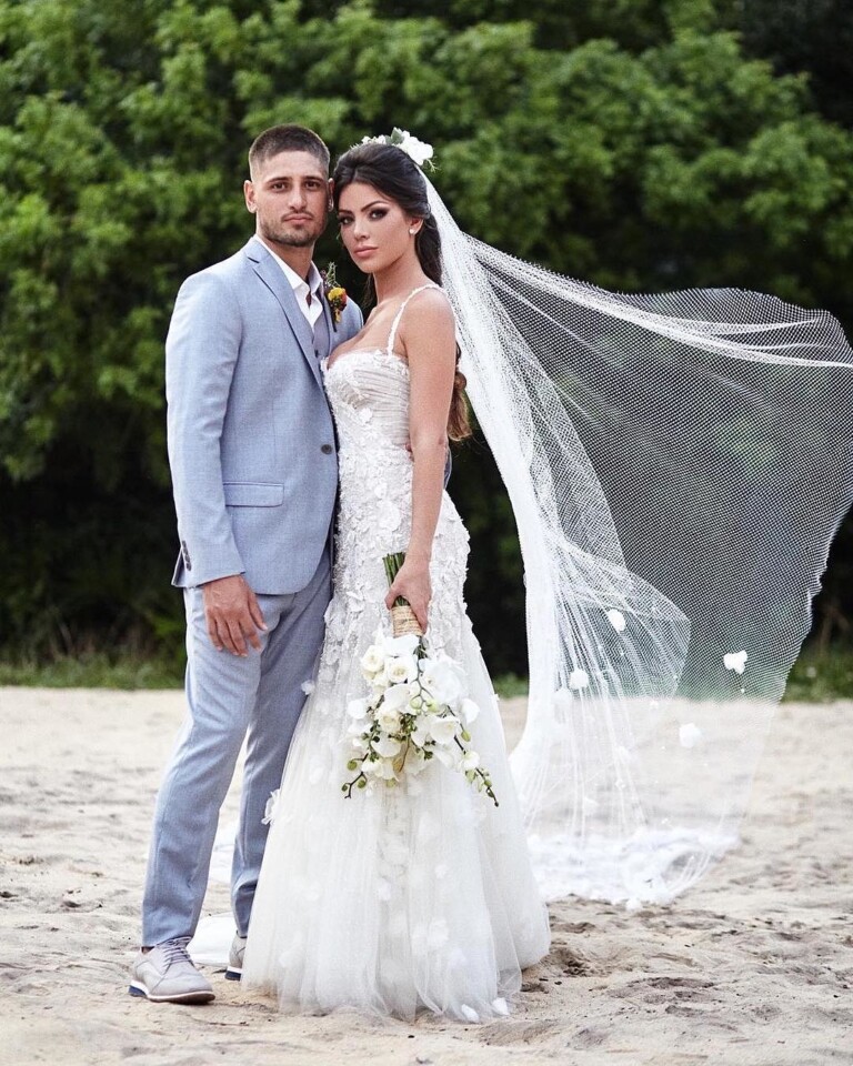 Daniel Rocha e Laise Leal namoraram por seis anos antes de se casarem