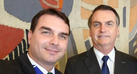 Senador Flavio Bolsonaro e presidente Jair Bolsonaro