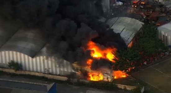 São Paulo: Incêndio atinge barracões de escolas de samba