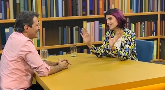 Manuela DÁvila dá entrevista ao Painel Haddad