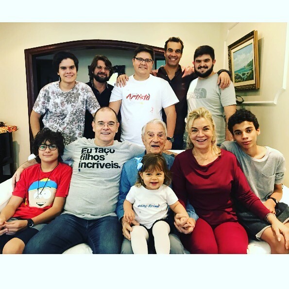 Orlando Drummond chega aos 100 anos reunido com a família