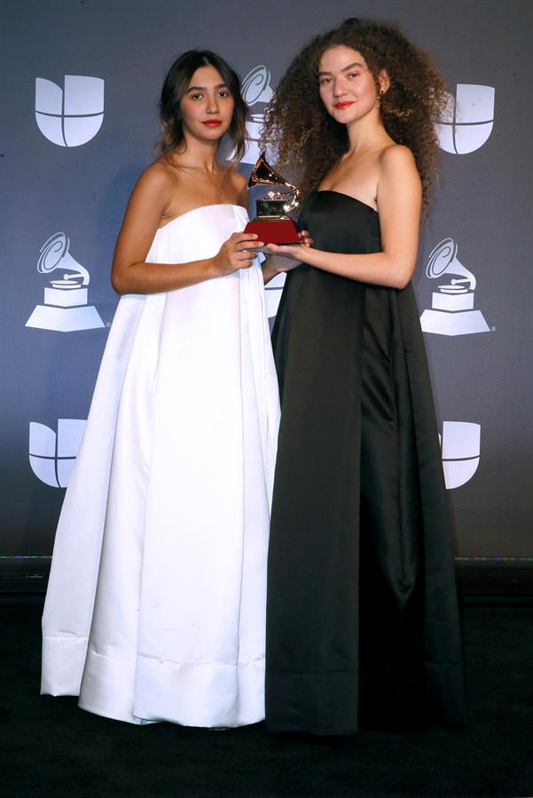 Dupla Anavitória conquistou a categoria Melhor Álbum Pop Contemporâneo Em Língua Portuguesa