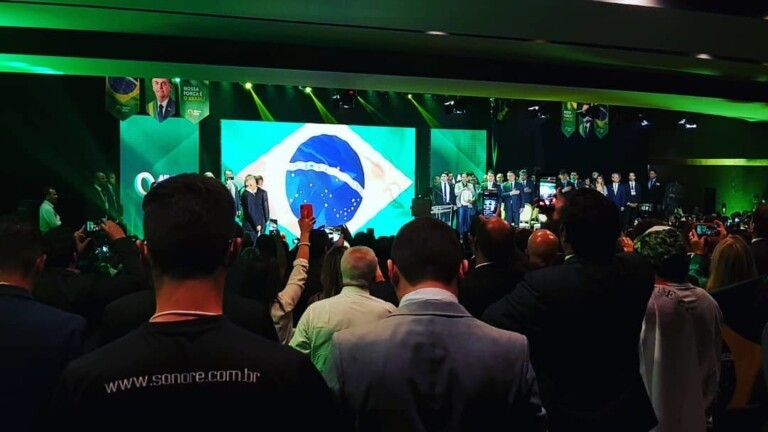 Personalidades políticas participaram do lançamento do Aliança pelo Brasil