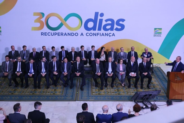 Governo Bolsonaro diz que acabou com a corrupção