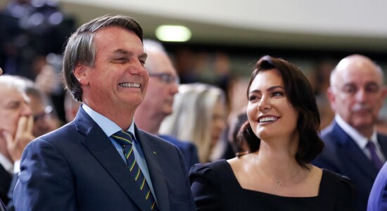 Presidente Jair Bolsonaro e a esposa Michelle