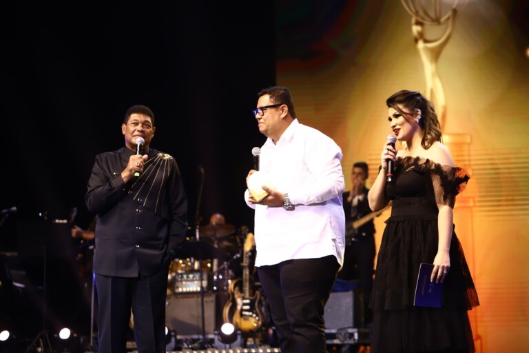 Troféu Gerando Salvação premiou talentos e contou com a participação de vários artistas gospel, em São Paulo
