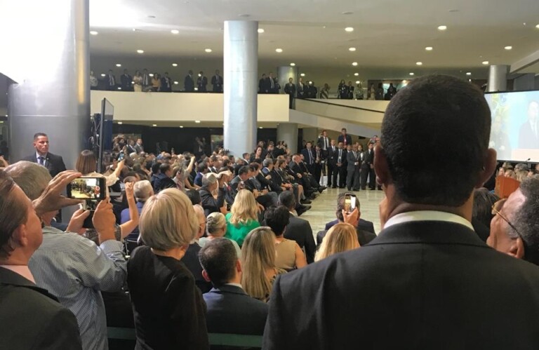 Frente Evangélica realiza culto no Palácio do Planalto