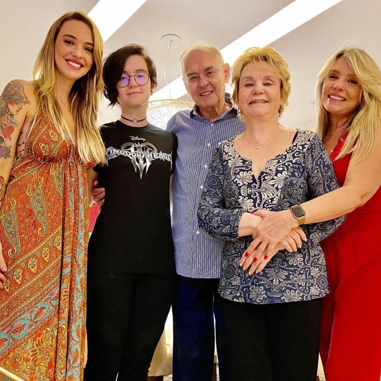 Senador Arolde de Oliveira e família