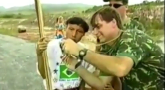 Jair Bolsonaro em visita à Amazônia em 2003
