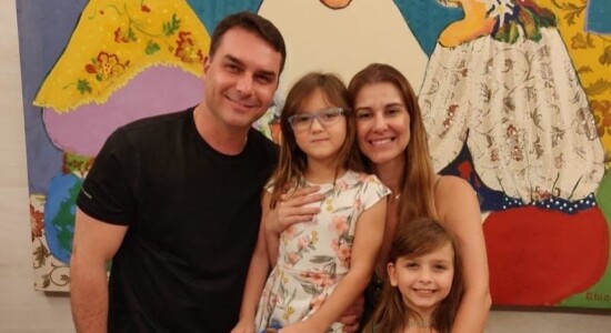 Flávio Bolsonaro e sua família