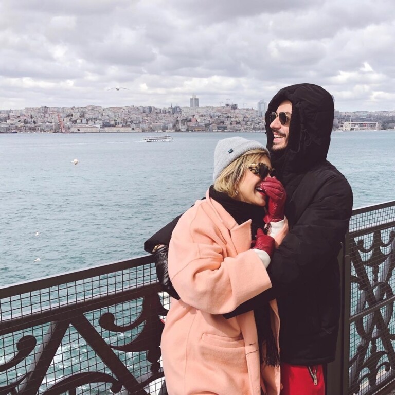 Daniela Araújo e André Nine viajaram para a Turquia
