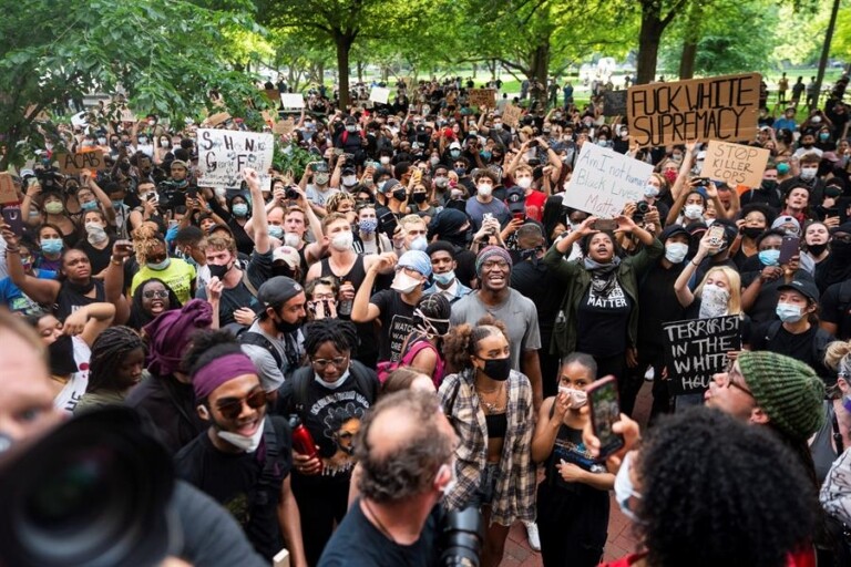 Protestos pela morte de Floyd tomam conta dos EUA