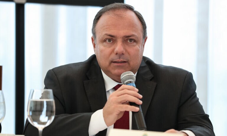 Ministro Eduardo Pazuello assume a pasta da Saúde efetivamente nesta quarta-feira