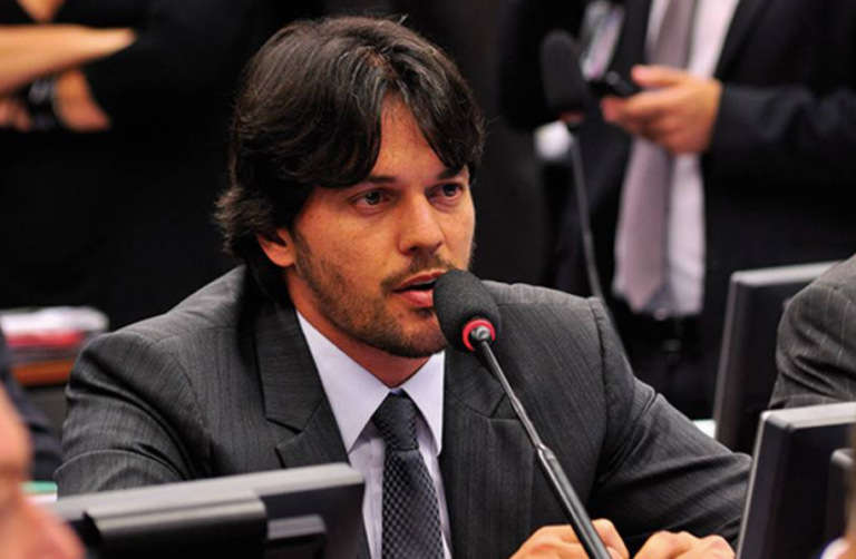 Fábio Faria assume Ministério das Comunicações