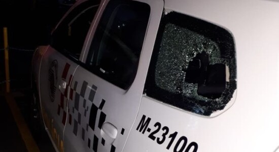 Viatura da Polícia Militar foi danificada em São Paulo