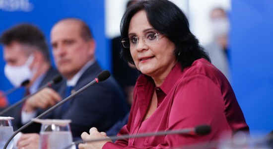 Ex-ministra Damares Alves