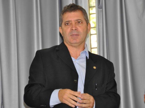José Carlos Melo é reitor da Unig