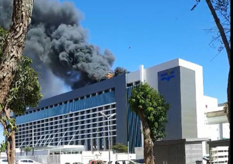 Incêndio atinge hospital em Brasília e pacientes são retirados às pressas
