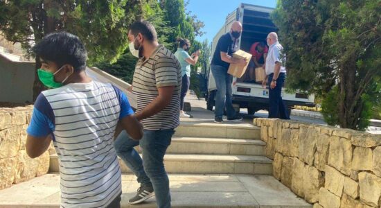 Voluntários têm ajudado arrecadar mantimentos em Beirute
