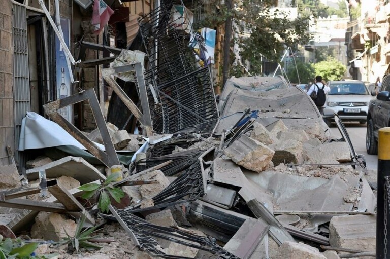 Explosão em zona portuária devastou Beirute, capital do Líbano