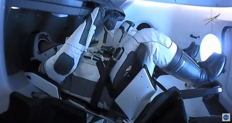Viagem da SpaceX deve iniciar voos comerciais ao espaço