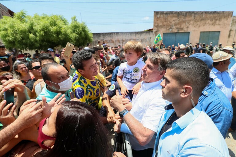 Bolsonaro inaugura obra no Nordeste e volta ser ovacionado