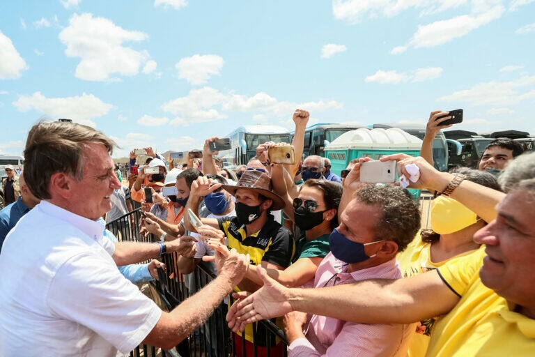 Bolsonaro inaugura obra no Nordeste e volta ser ovacionado