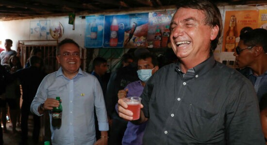 Presidente Jair Bolsonaro fez piada com guaraná rosa