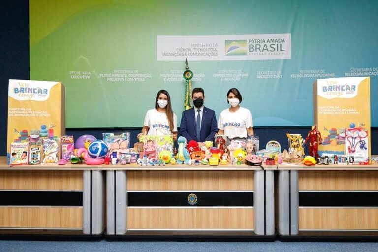 Em rede social, Michelle  Bolsonaro mostrou campanha de doação que beneficiará crianças